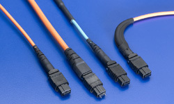 MTP/MPO適配器與電纜組件 現代高速網絡傳輸的關鍵橋梁
